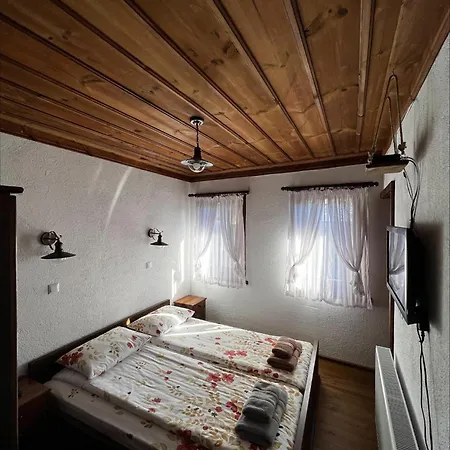 кондеви къщи *