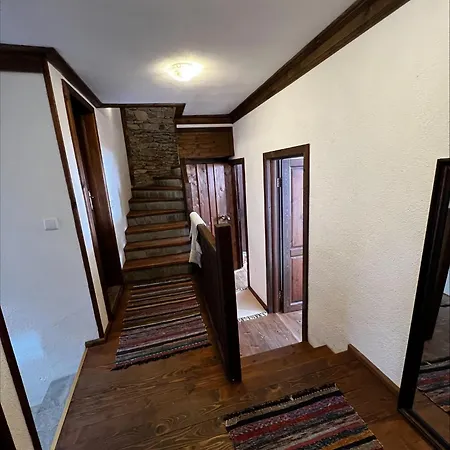 кондеви къщи *