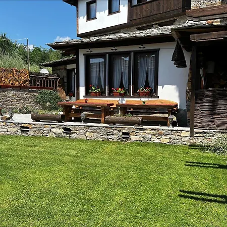 Maison d'hôtes кондеви къщи