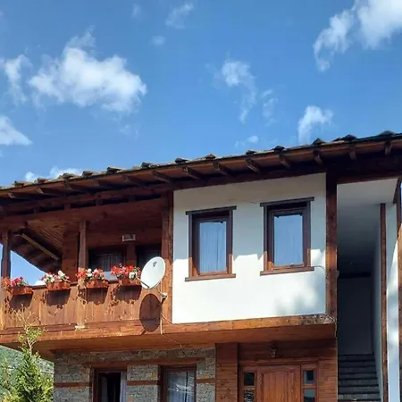 Maison d'hôtes кондеви къщи