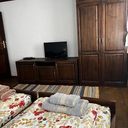 кондеви къщи *