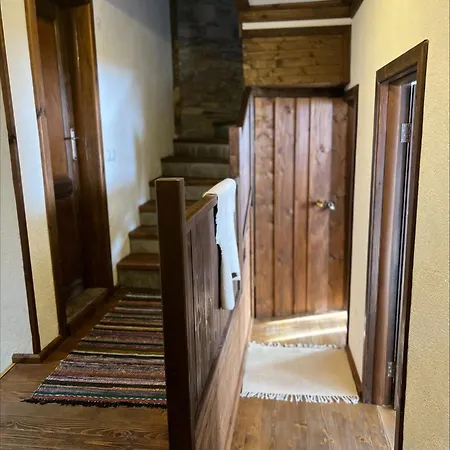 кондеви къщи *