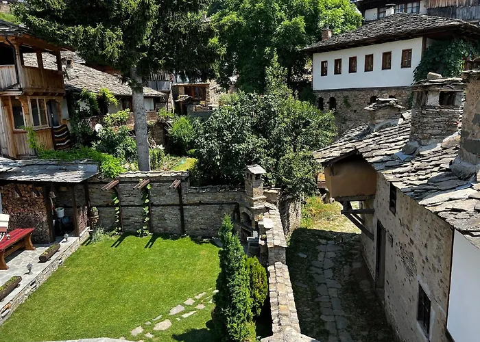 кондеви къщи Ковачевица