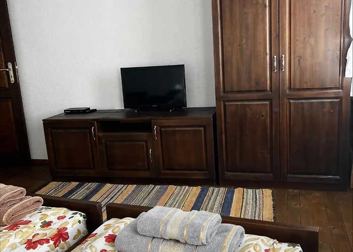 кондеви къщи *