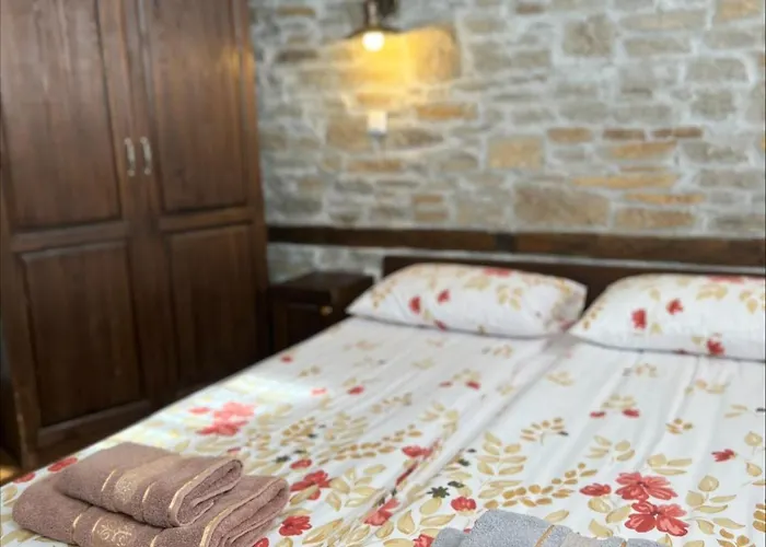 Къща за гости кондеви къщи *